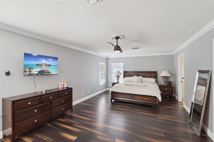 Image No.6-5 Bed Property for sale