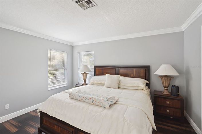 Image No.7-5 Bed Property for sale