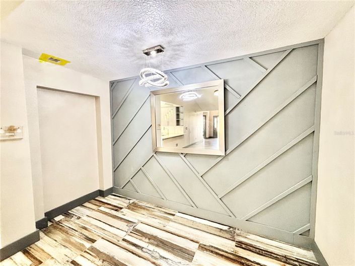 Image No.12-5 Bed Property for sale