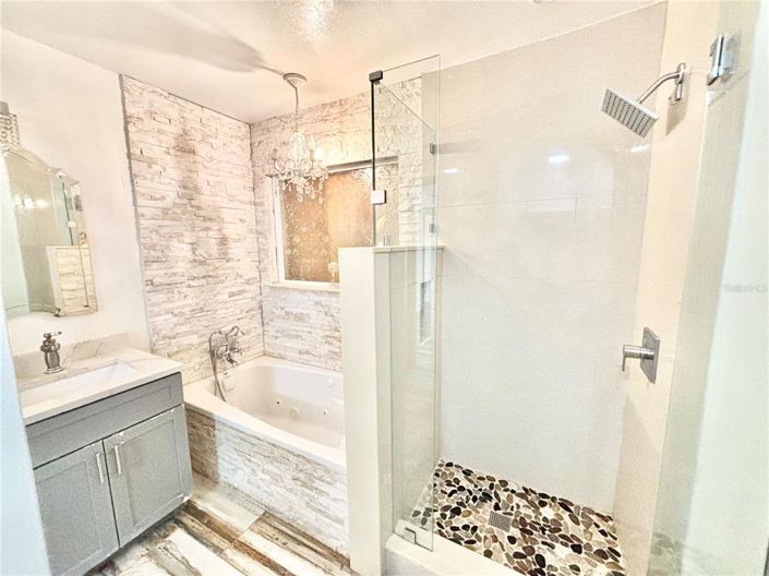 Image No.20-5 Bed Property for sale