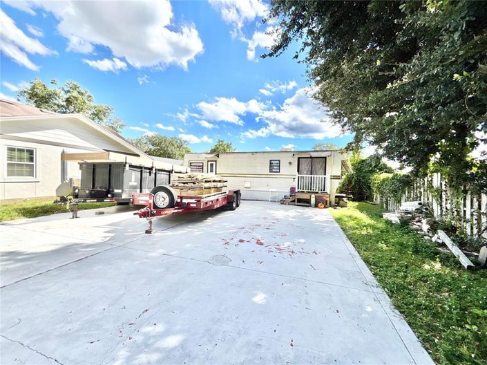 Image No.24-5 Bed Property for sale