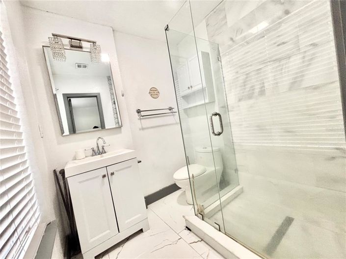 Image No.30-5 Bed Property for sale