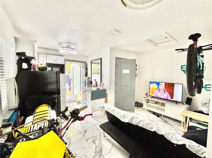 Image No.37-5 Bed Property for sale