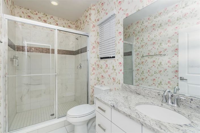 Image No.33-6 Bed Property for sale