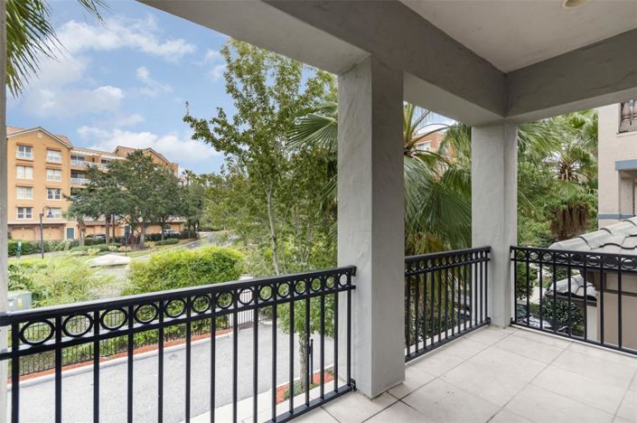 Image No.41-6 Bed Property for sale