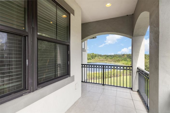 Image No.44-6 Bed Property for sale