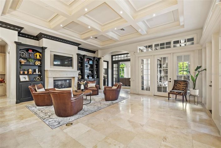 Image No.22-5 Bed Property for sale