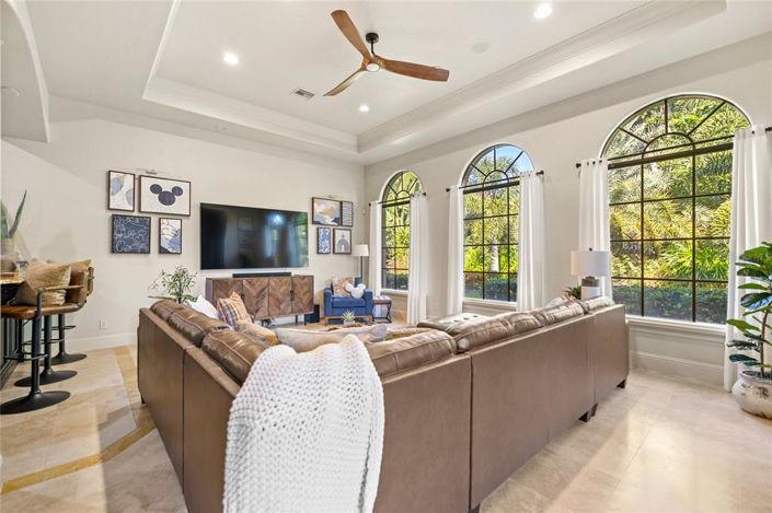 Image No.29-5 Bed Property for sale