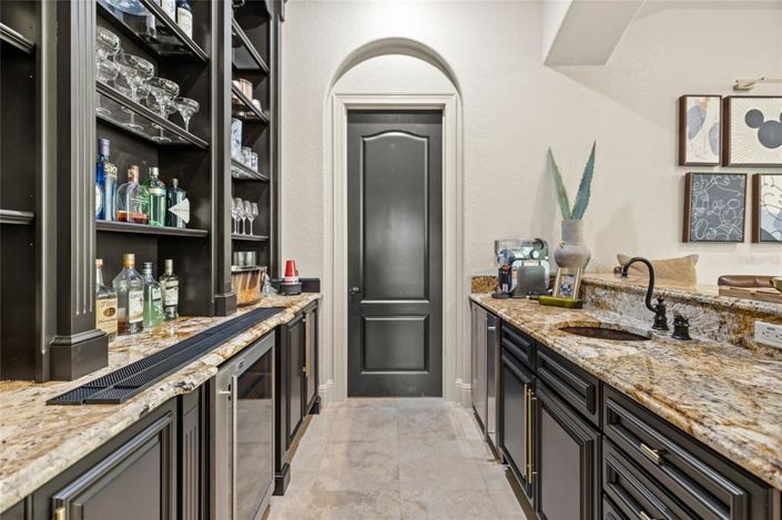 Image No.33-5 Bed Property for sale