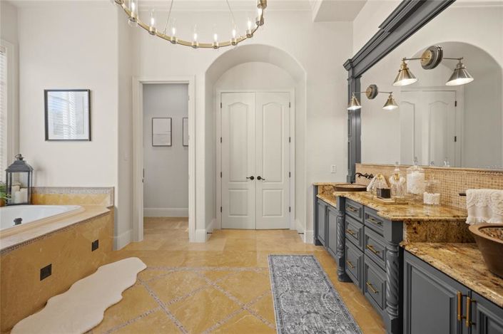 Image No.41-5 Bed Property for sale