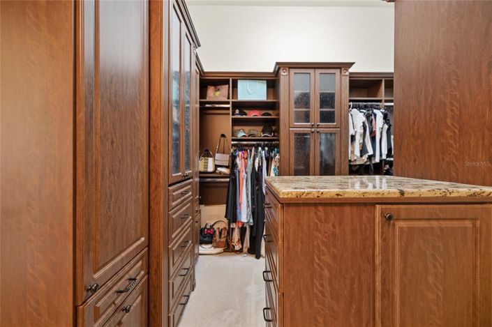 Image No.46-5 Bed Property for sale