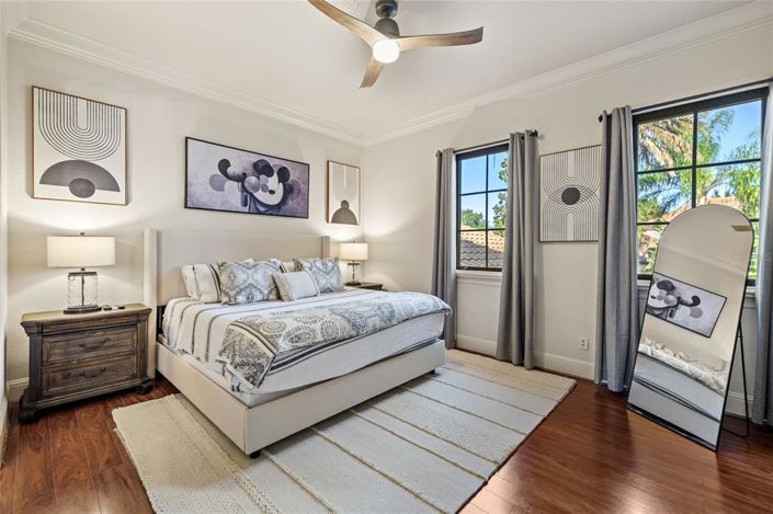 Image No.57-5 Bed Property for sale