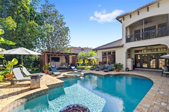 Image No.67-5 Bed Property for sale