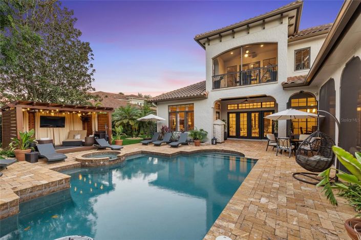 Image No.70-5 Bed Property for sale