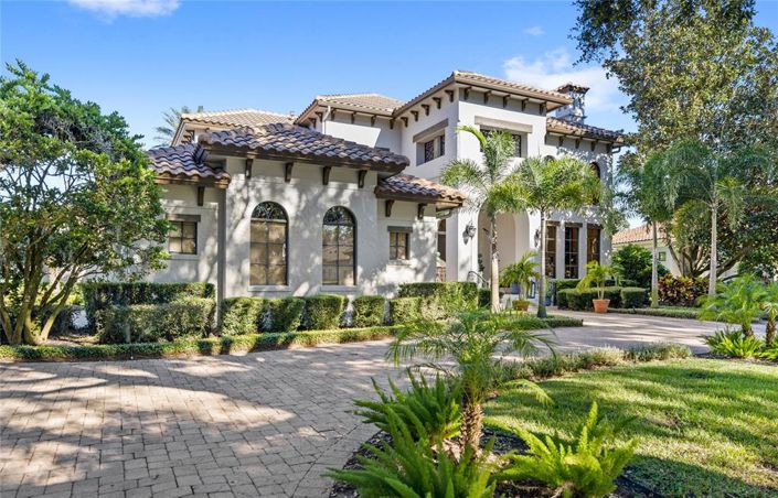 Image No.81-5 Bed Property for sale