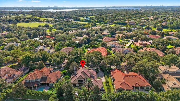 Image No.85-5 Bed Property for sale