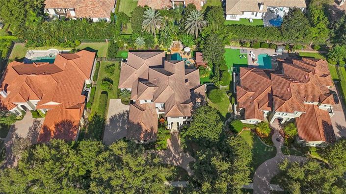 Image No.87-5 Bed Property for sale