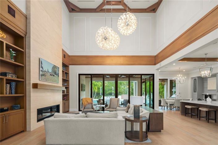 Image No.3-6 Bed Property for sale