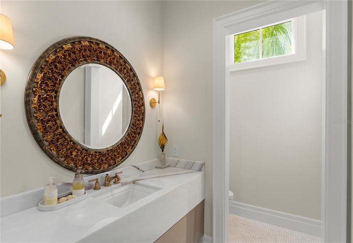 Image No.37-6 Bed Property for sale