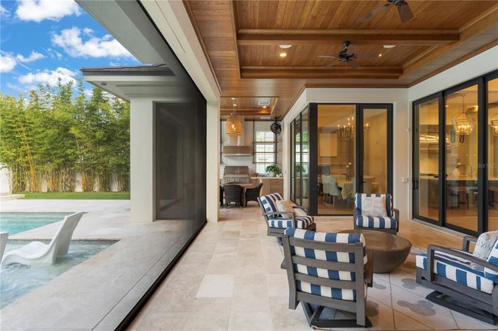 Image No.39-6 Bed Property for sale