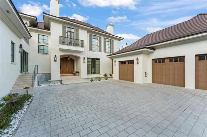 Image No.45-6 Bed Property for sale