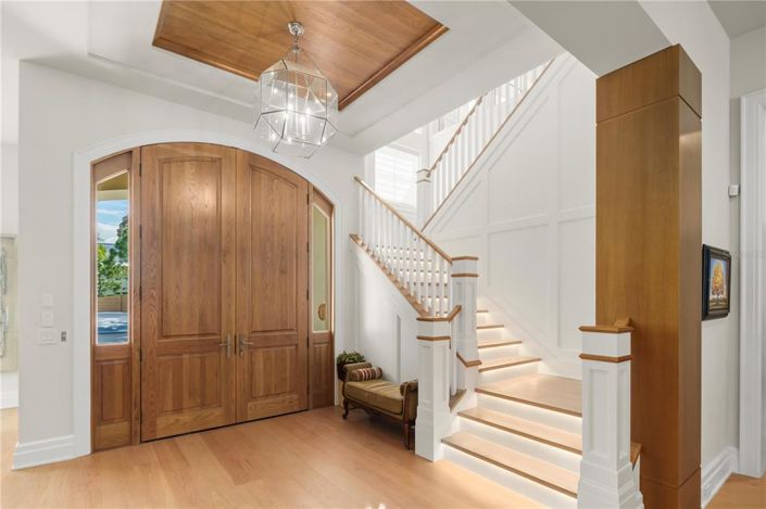 Image No.9-6 Bed Property for sale