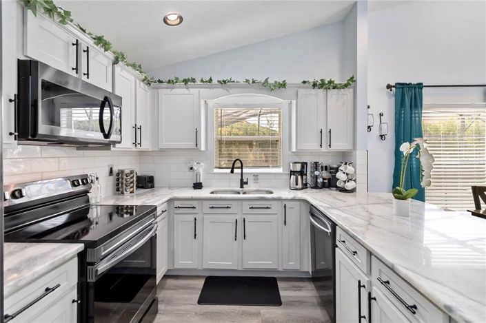 Image No.16-4 Bed Property for sale