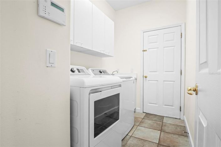 Image No.32-4 Bed Property for sale