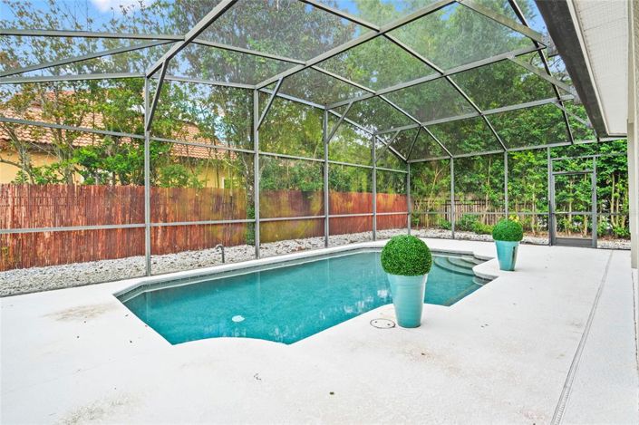 Image No.37-4 Bed Property for sale