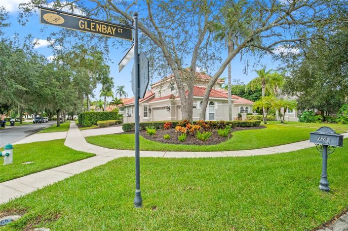 Image No.45-4 Bed Property for sale