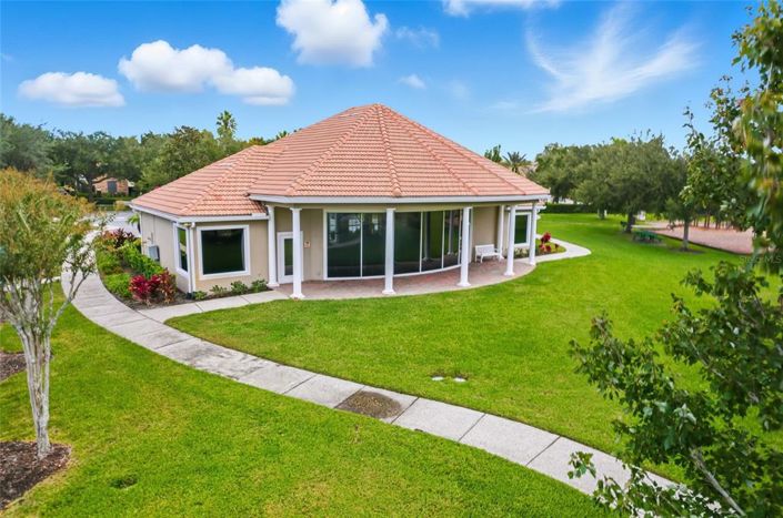 Image No.56-4 Bed Property for sale