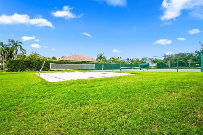 Image No.60-4 Bed Property for sale