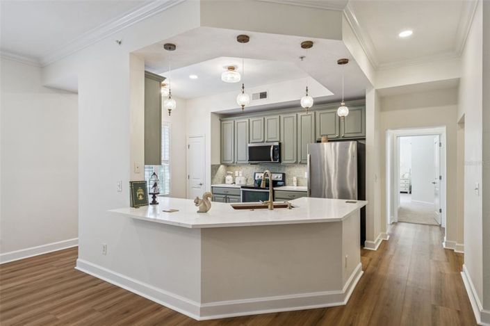 Image No.10-3 Bed Property for sale