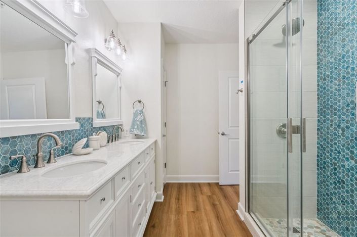 Image No.41-3 Bed Property for sale