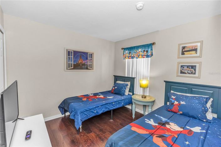 Image No.17-4 Bed Townhouse for sale