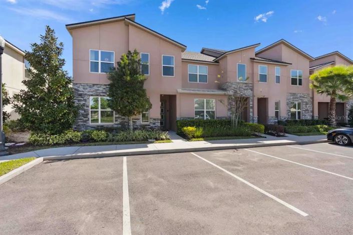 Image No.1-5 Bed Townhouse for sale