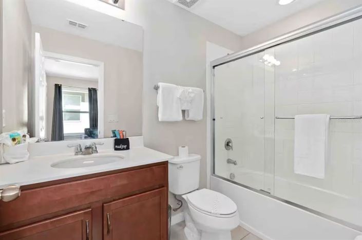 Image No.27-5 Bed Townhouse for sale