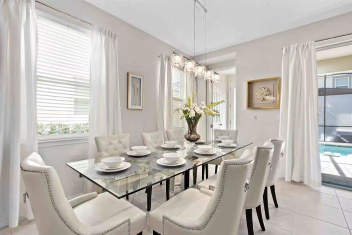 Image No.9-5 Bed Townhouse for sale