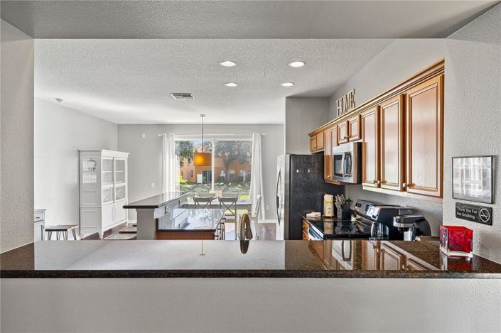 Image No.11-3 Bed Townhouse for sale