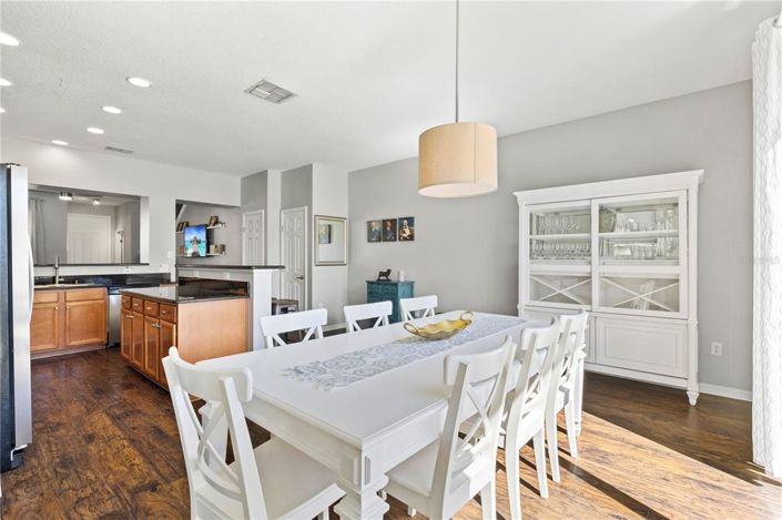 Image No.19-3 Bed Townhouse for sale