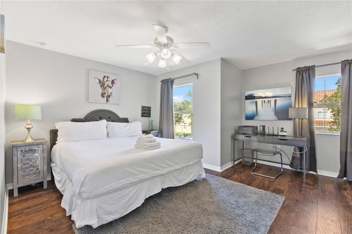 Image No.27-3 Bed Townhouse for sale