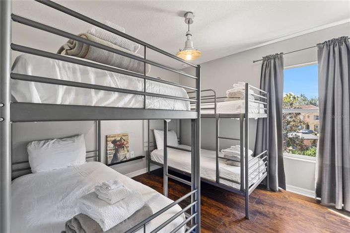 Image No.31-3 Bed Townhouse for sale