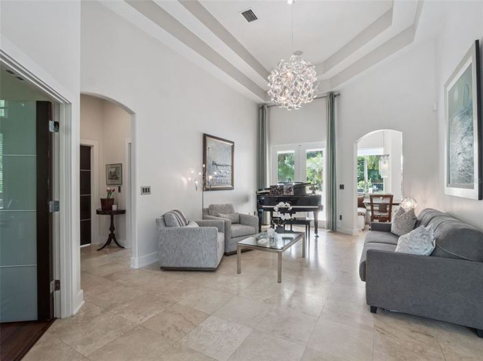 Image No.39-6 Bed Property for sale