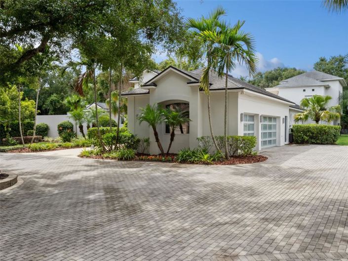 Image No.51-6 Bed Property for sale