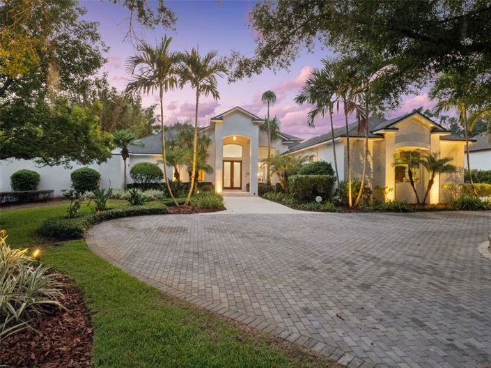 Image No.62-6 Bed Property for sale