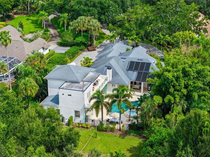 Image No.66-6 Bed Property for sale