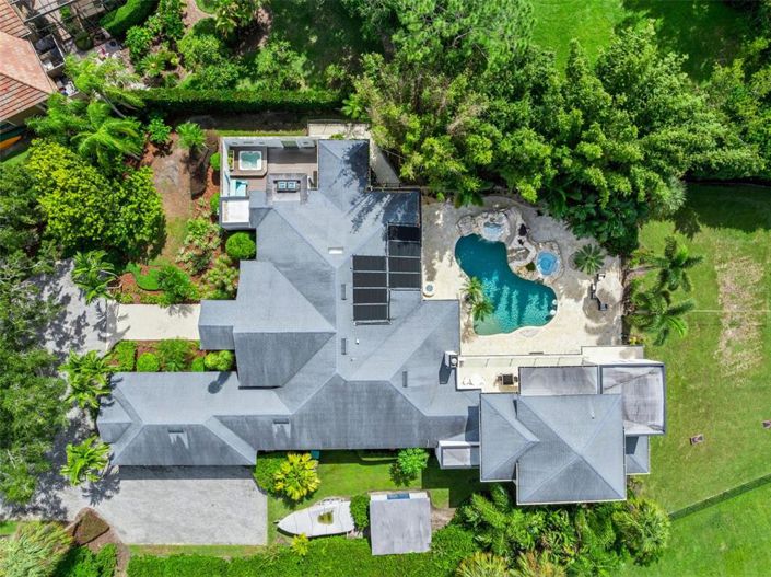 Image No.67-6 Bed Property for sale