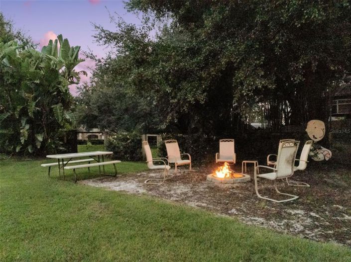 Image No.71-6 Bed Property for sale