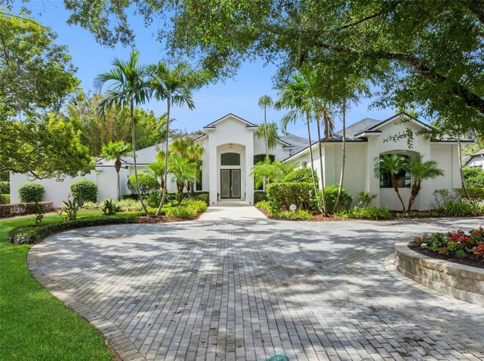 Image No.78-6 Bed Property for sale