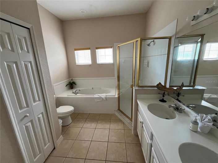 Image No.10-3 Bed Property for sale